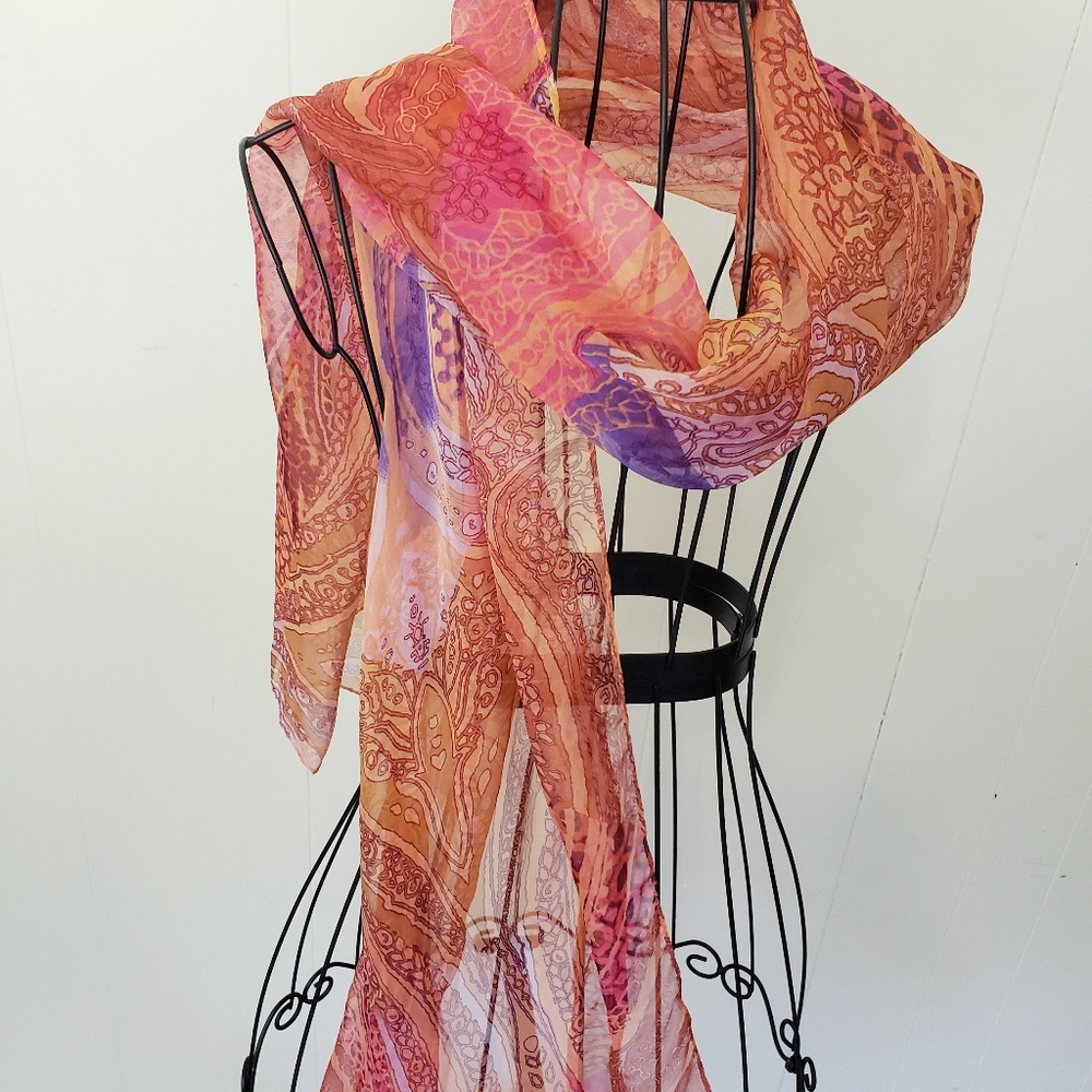 𝐅𝐑𝐄𝐄 𝐖𝐈𝐓𝐇 𝐀𝐍𝐘 𝐏𝐔𝐑𝐂𝐇𝐀𝐒𝐄 🖤 Silk sheer multicolor Paisley scarf